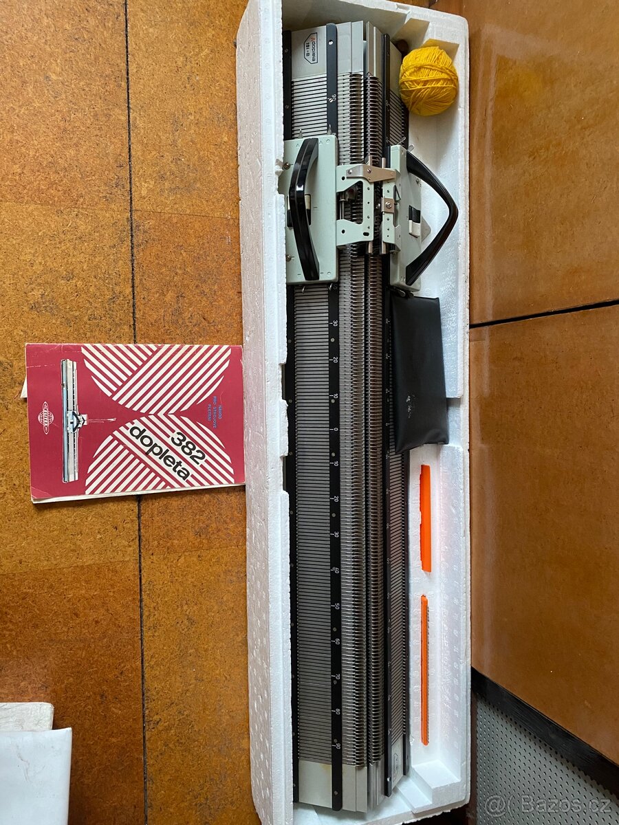 Pletací stroj Dopleta 382 - 2