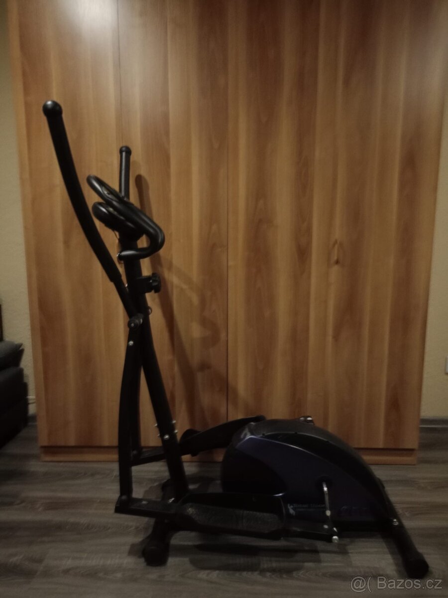 Elipticky trenažer - 2