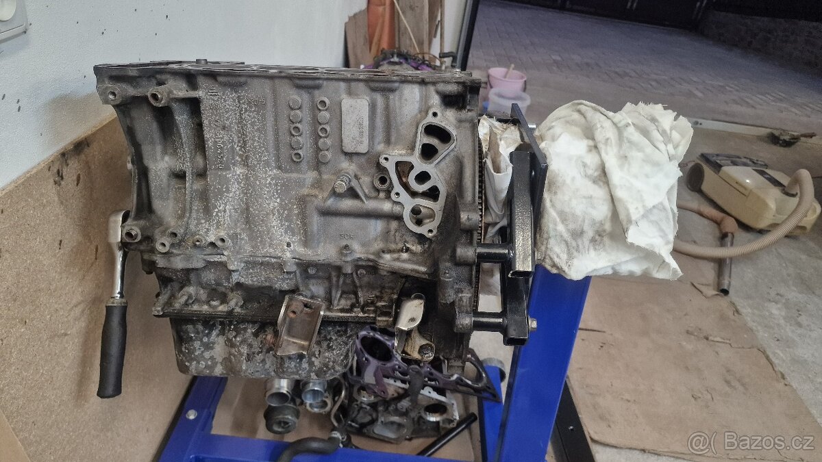 MINI R56 S - BLOK MOTORU N14B16A - 2