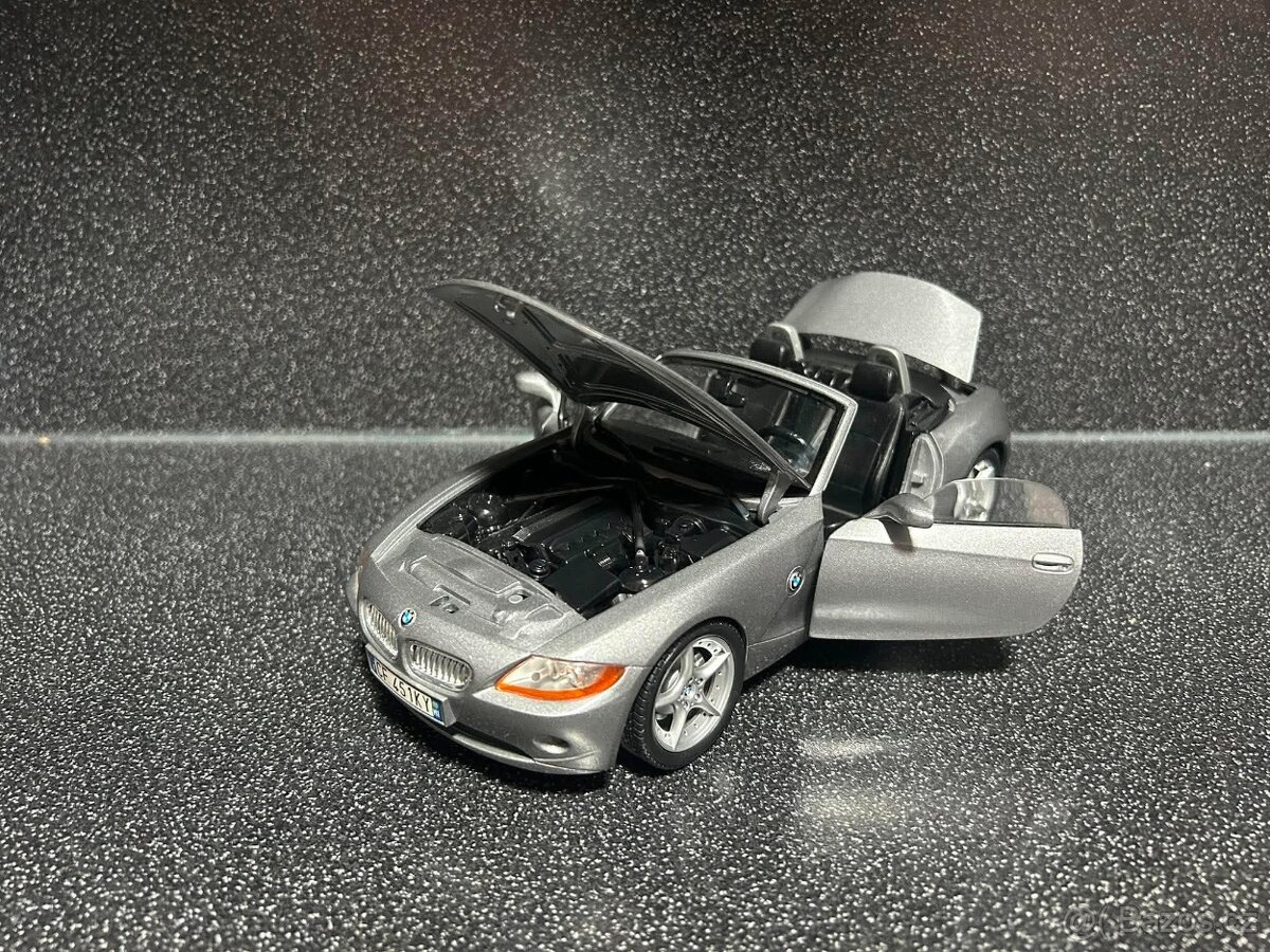 BMW Z4 1/18 - 2