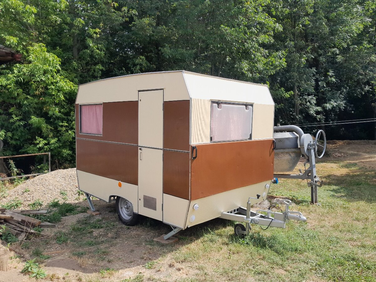 Karavan Karosa Racek 300 - 2