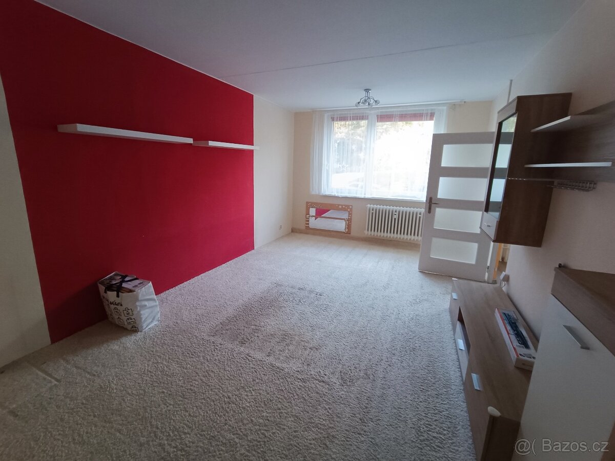 Byt 3+1, Adamov, 72 M2, dva balkony, sklepní kóje - 2