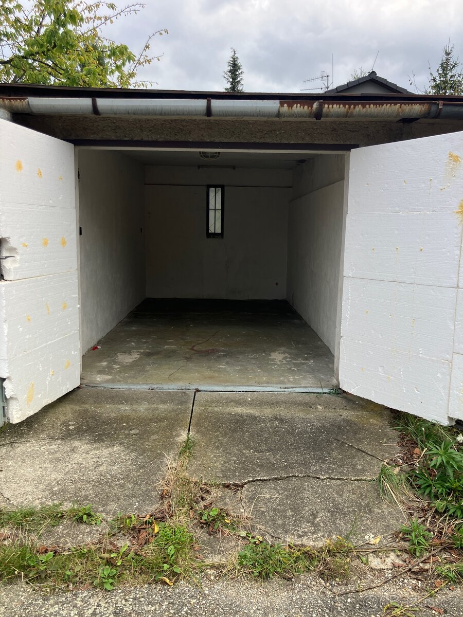 Garáž - Arbesova Olomouc - 2