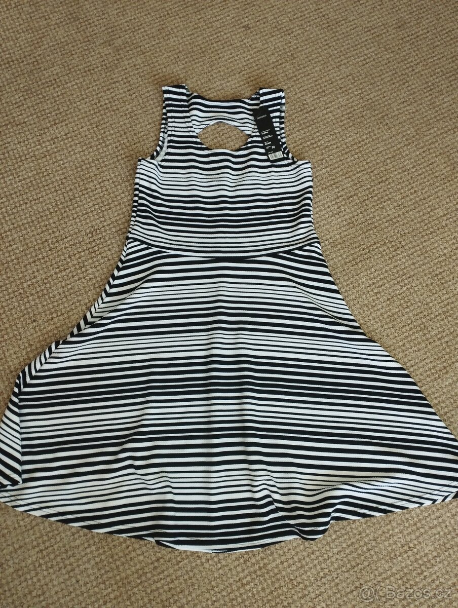 Šaty vel.M nové - 2