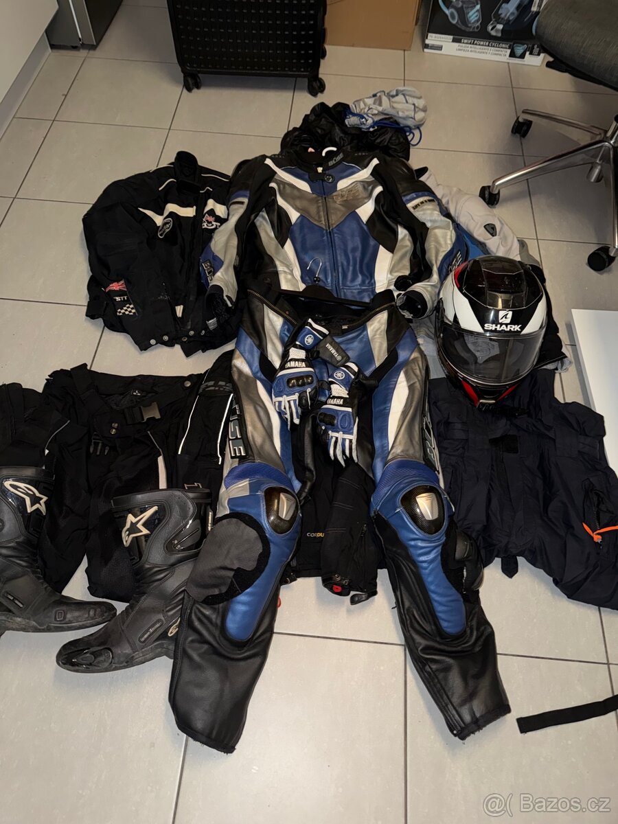 Prodám pouze v kompletu oblečení pro motorkáře. - 2