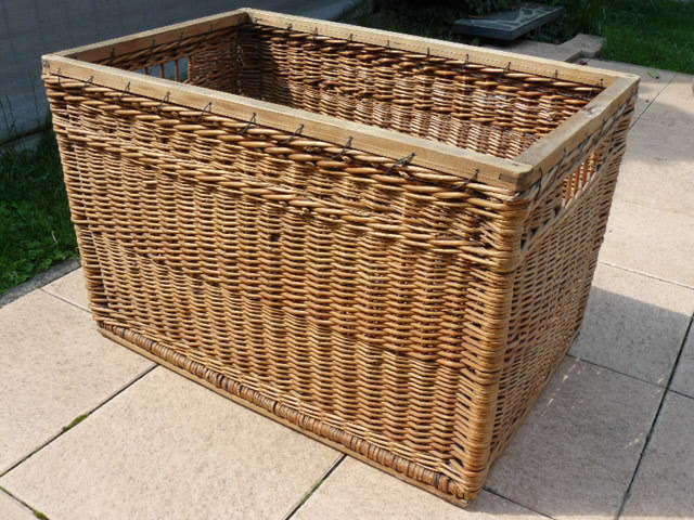 Proutěný koš - 2