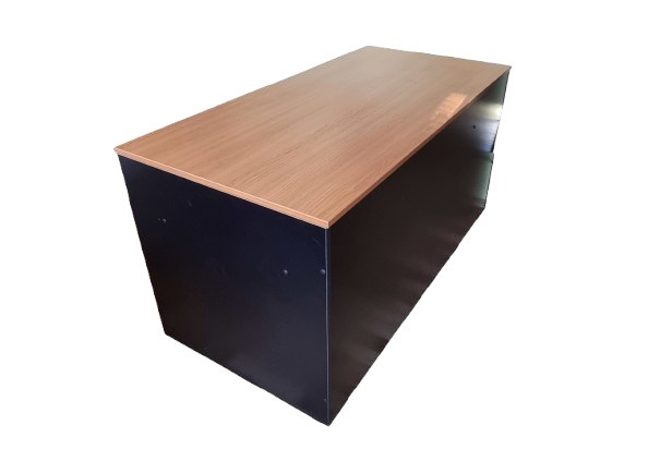 Psací/kancelářský stůl - 2