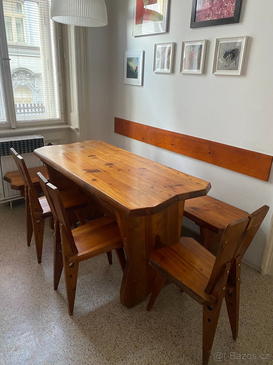 Selský nábytek - stůl, rohová lavice, 3 židle - 2
