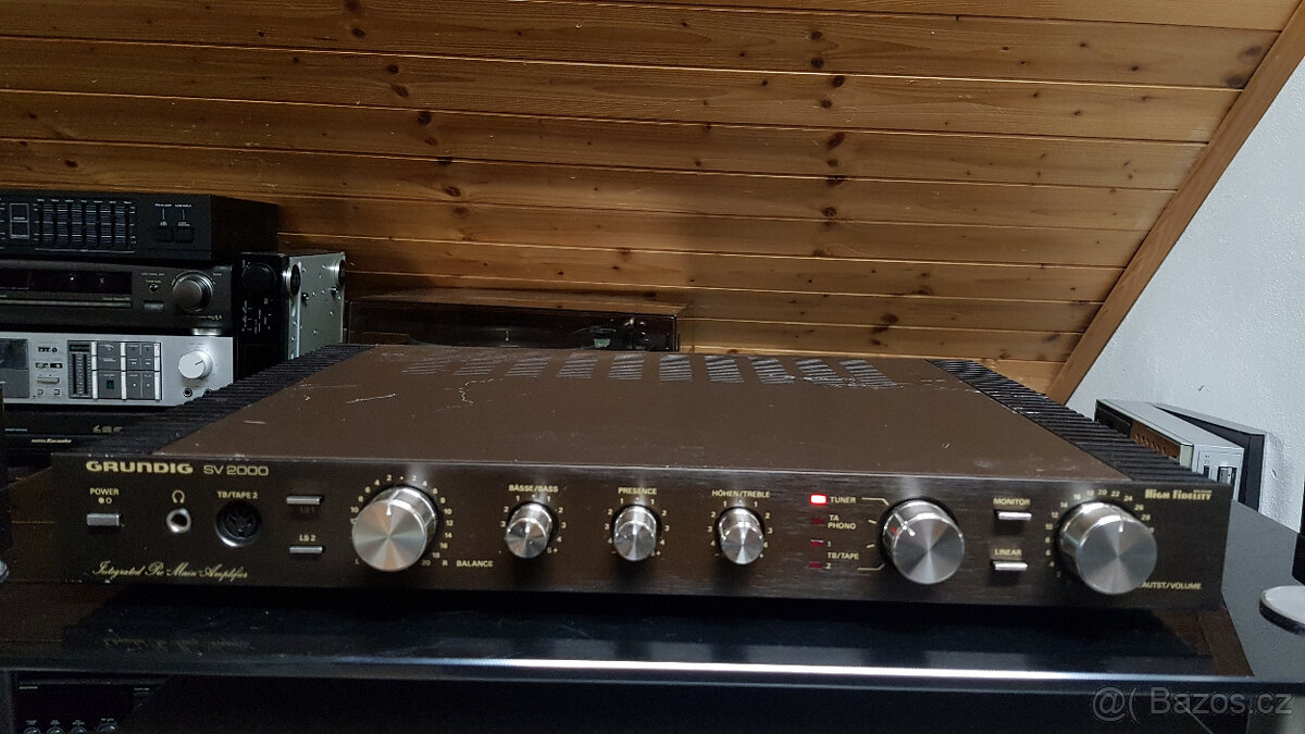 Grundig SV 2000 Stereo zesilovač - 2