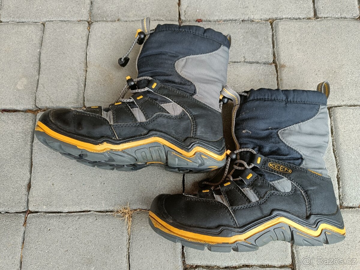 Prodám dětské vysoké zimní boty Keen vel. EU 32/33 - 2