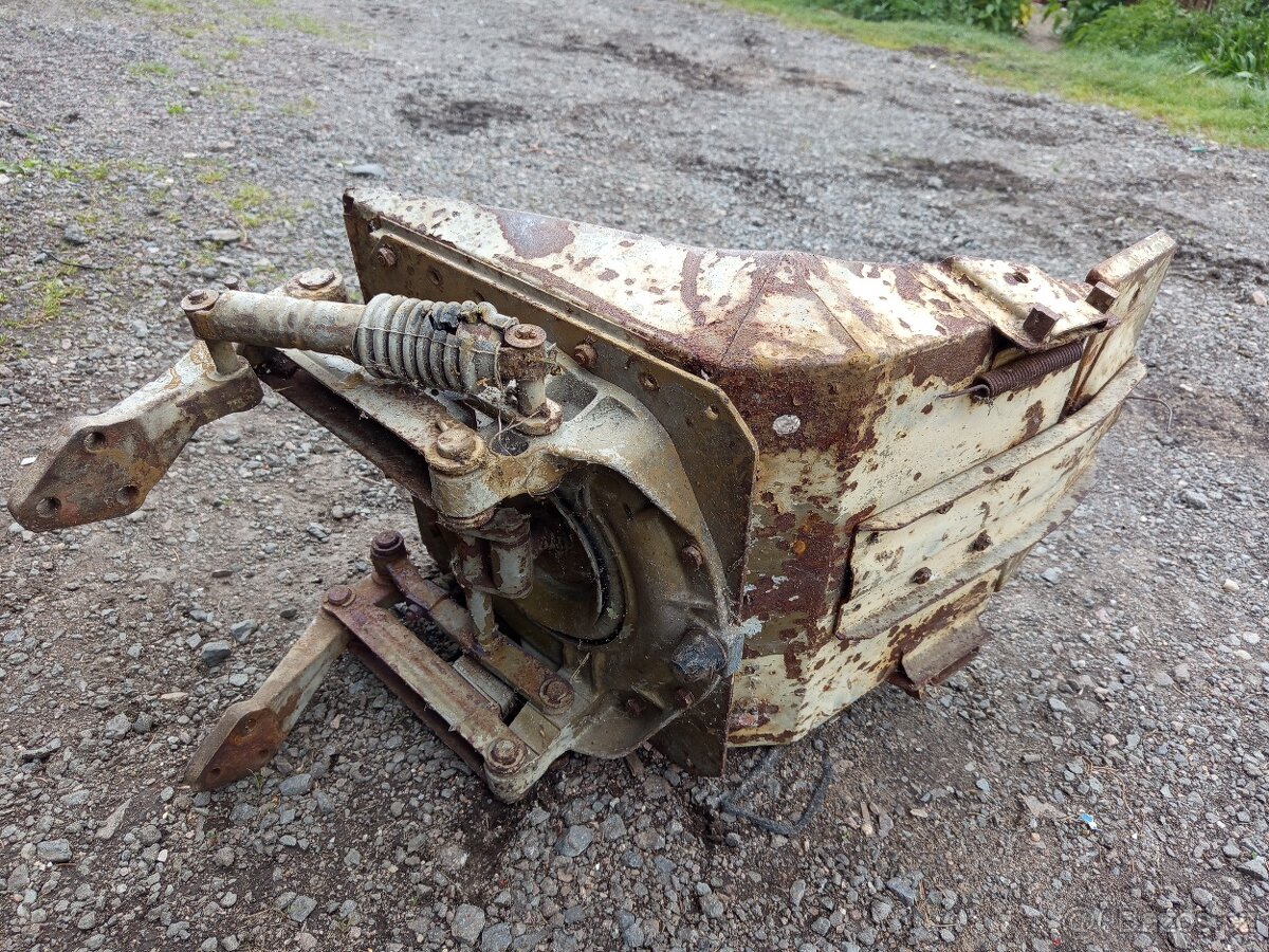 Sedačka Zetor 3011 až 6911 - 2