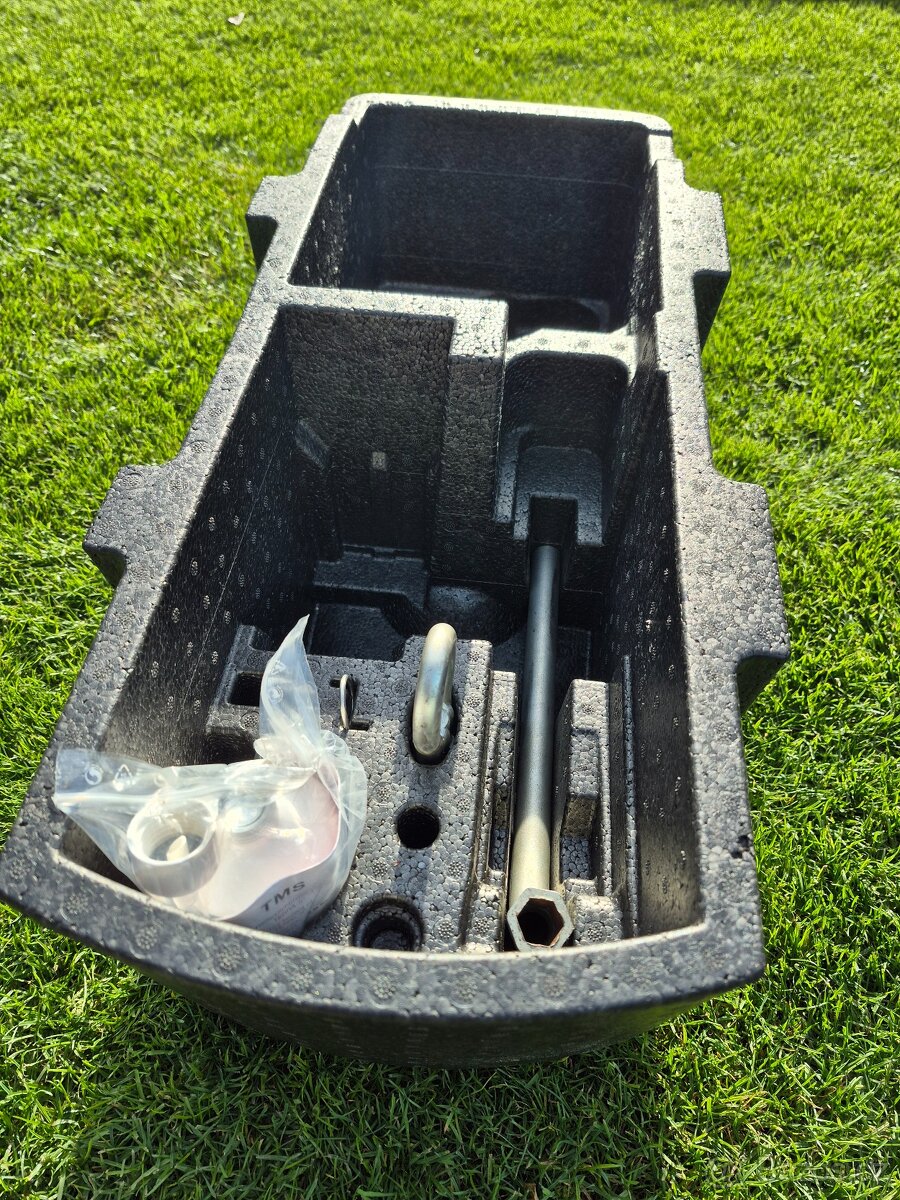 Výplň kufru Fabia 3 - pro opravnou sadu - 2