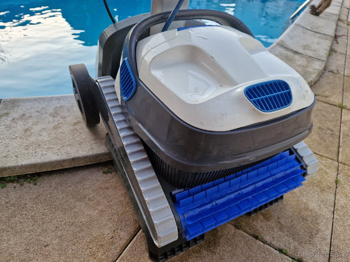 Bazénový vysavač Dolphin S200 - 2