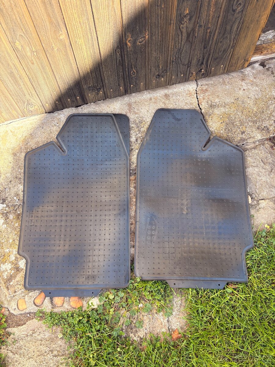 Gumové přední koberečky - 2