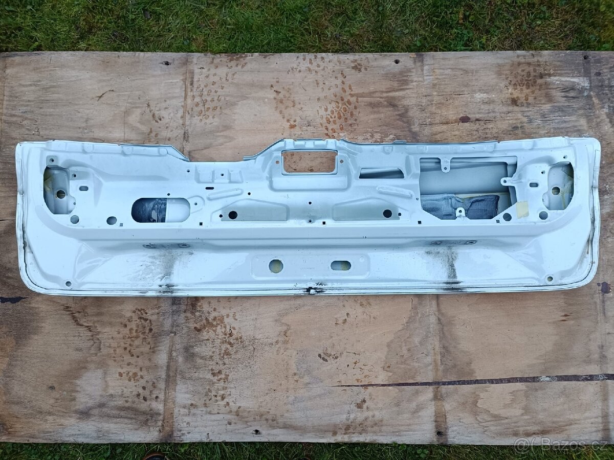 BMW X5 F15 - víko kufru - 2