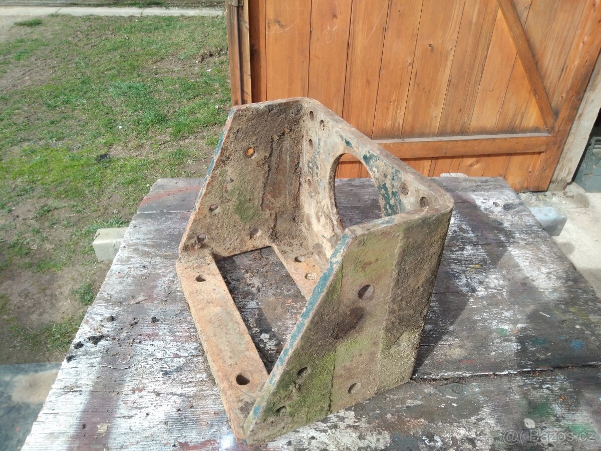 Držák závěsu Zetor crystal 8011 - 2