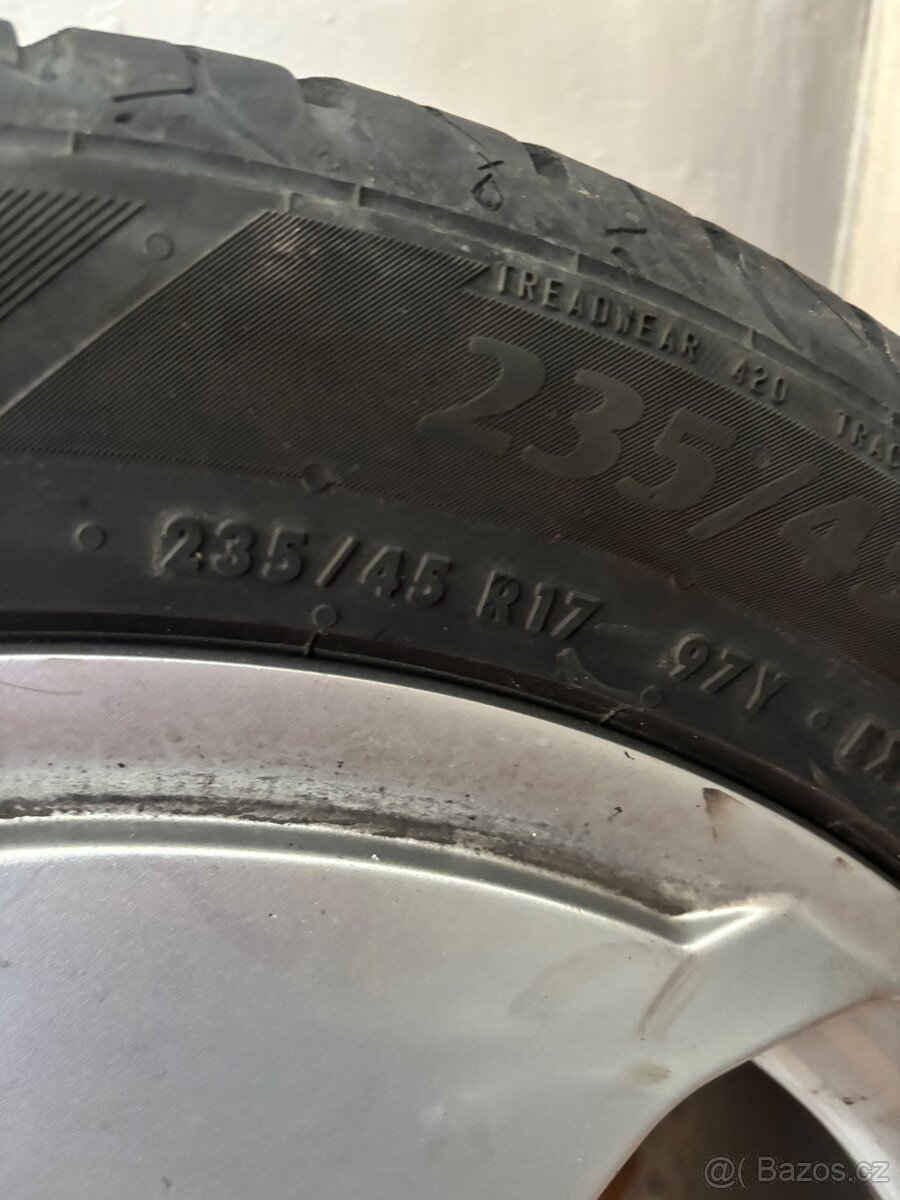 Audi 235/45 R17 letní sada - 2