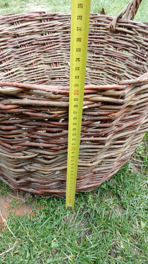 Starý velký proutěný koš - 2