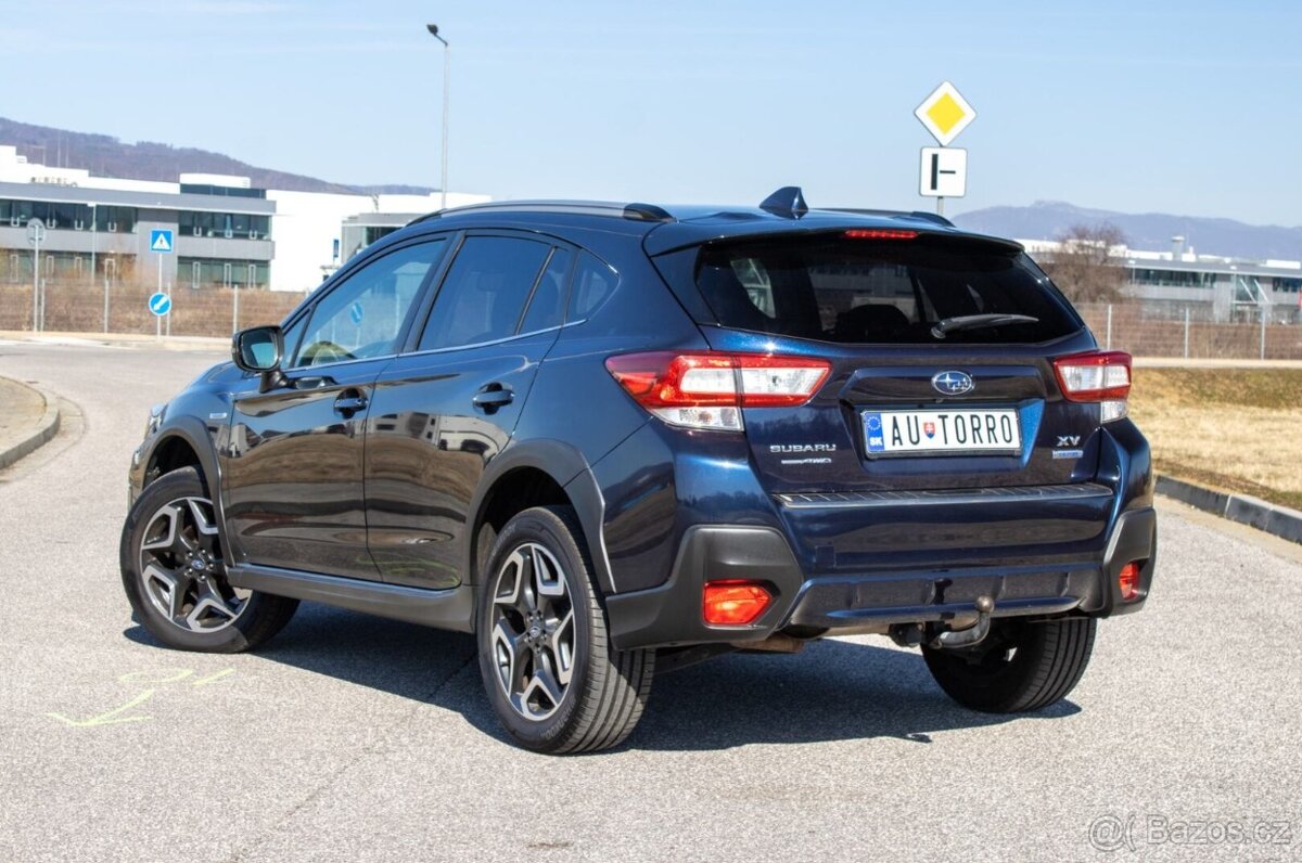 Subaru XV 2.0i e-Boxer MHEV automat 4x4 - 2