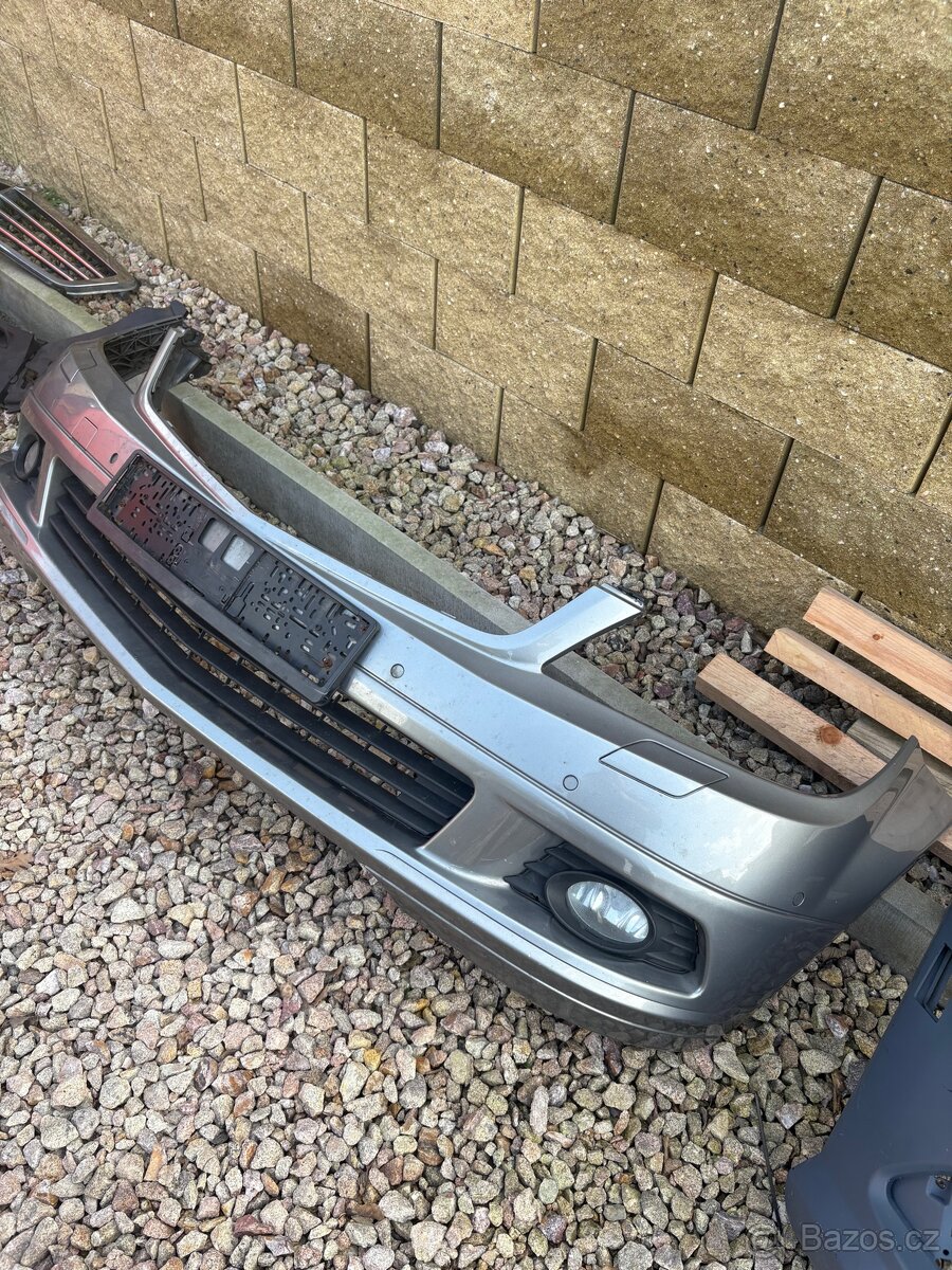 Nárazník w204 - 2