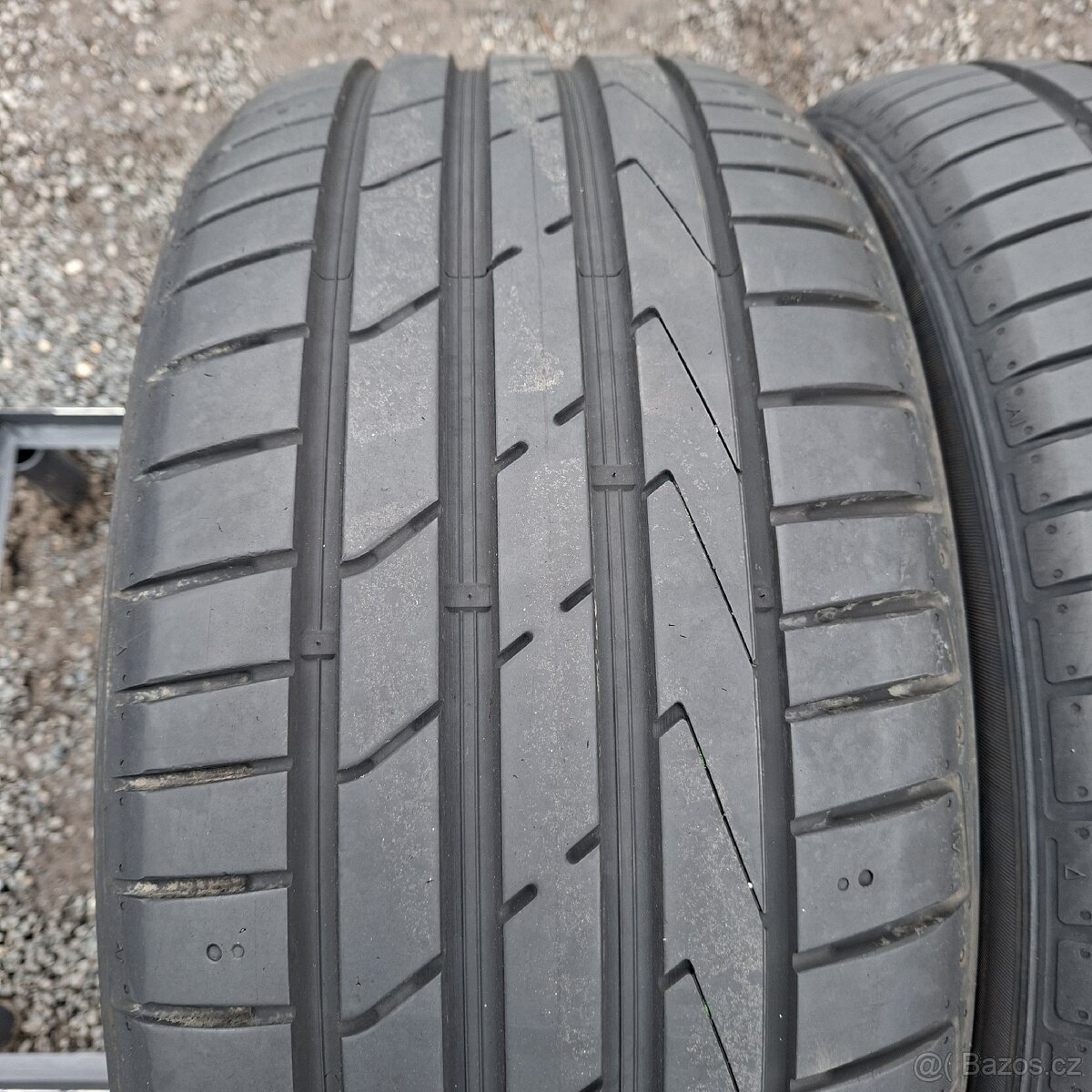 Letní pneu 245/40/18 - 2