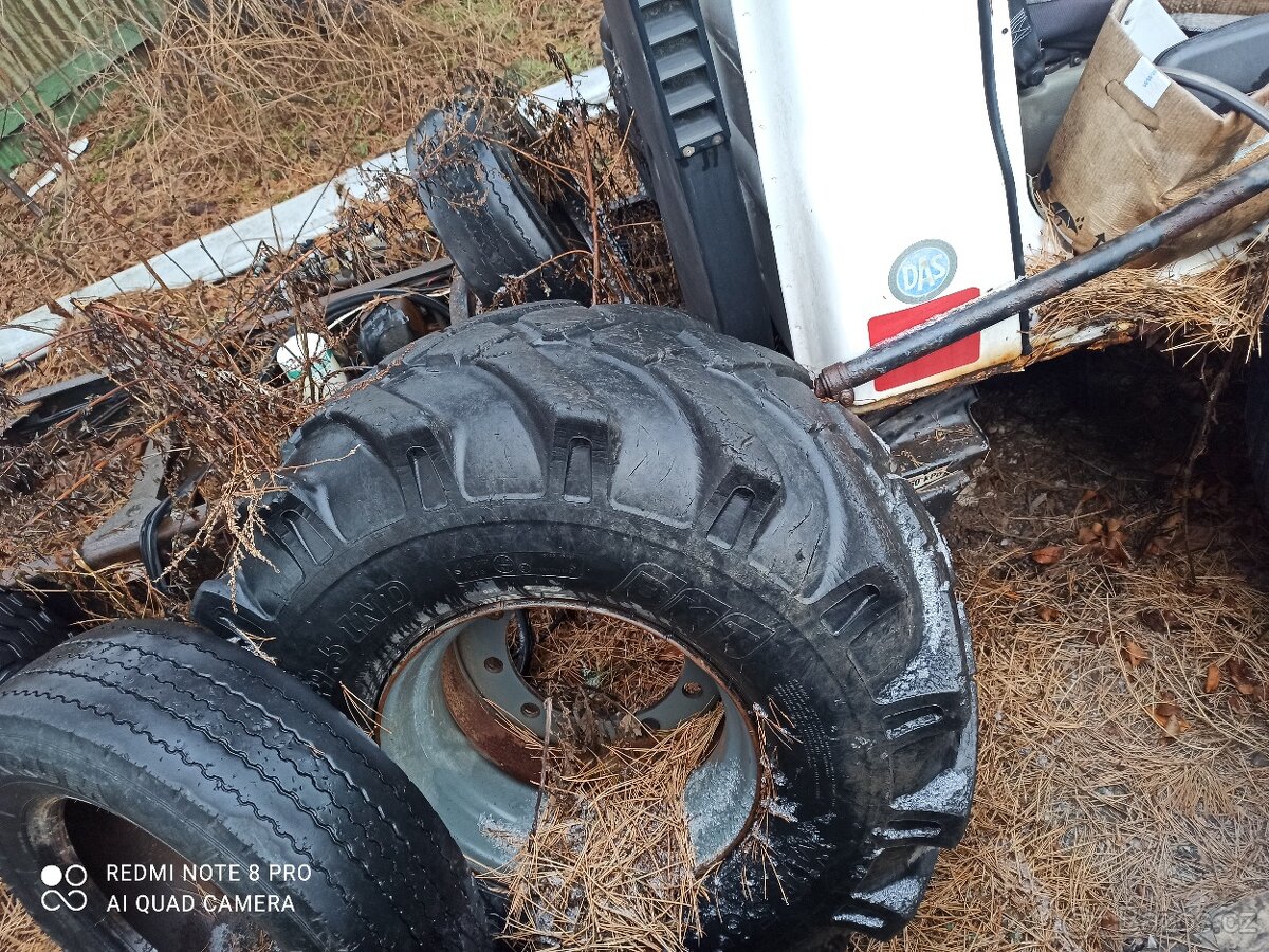 Prodám kola z kolového bagru - 2