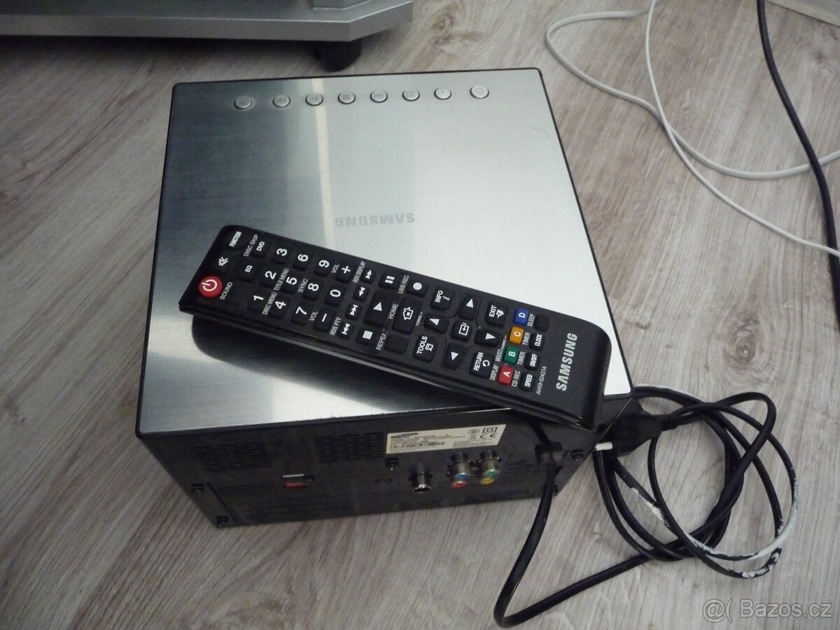 Mikrosystém Samsung MM-E330D - 2