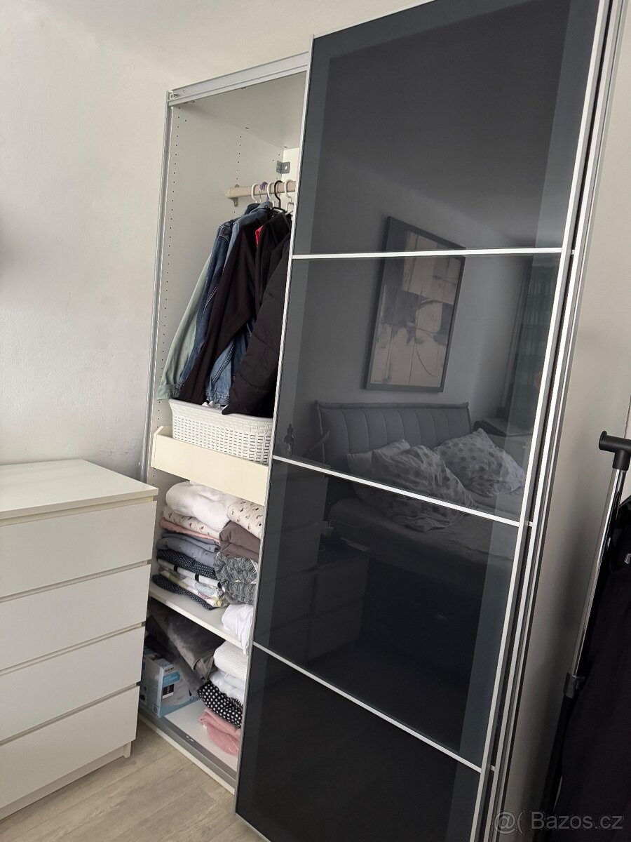 Velká skříň Ikea - 2