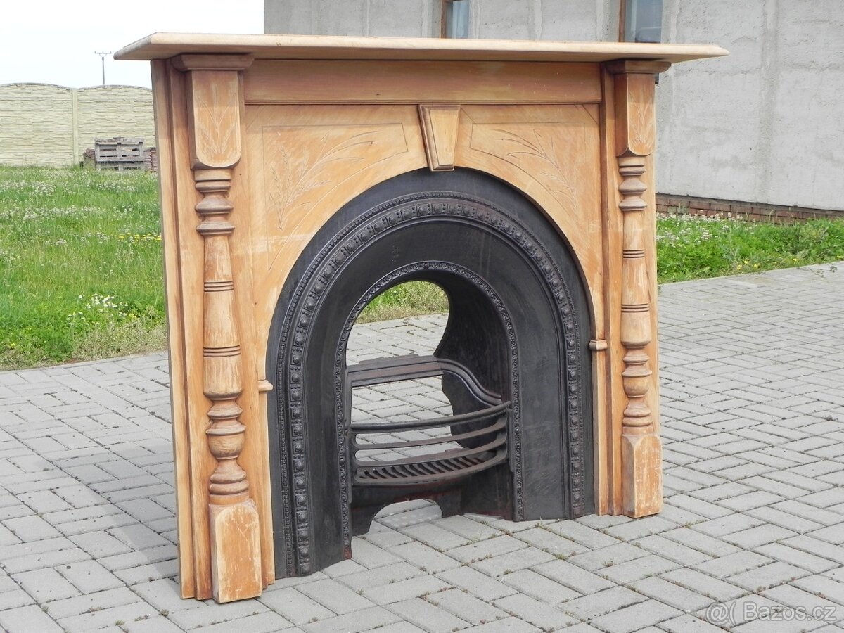 Starý Viktoriánský krb - 2