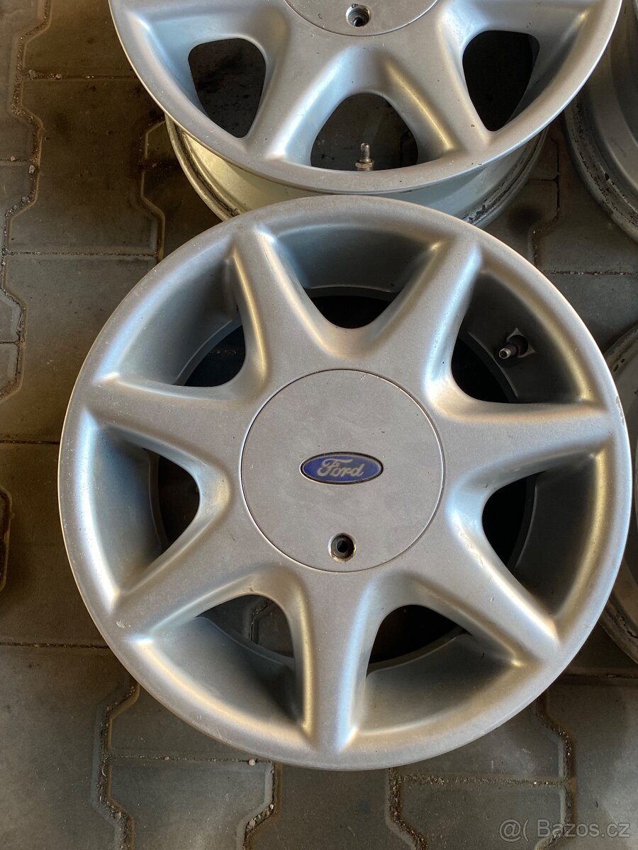 Ford Escort RS R15 alu disky