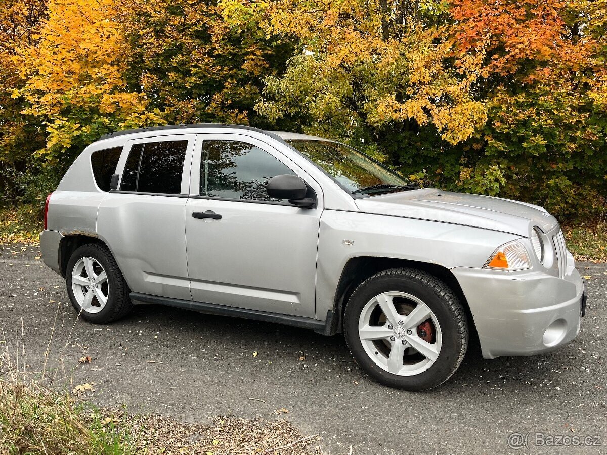 JEEP Compass 2.0 CRD 4x4 rok 2008, 212.000 km - 2