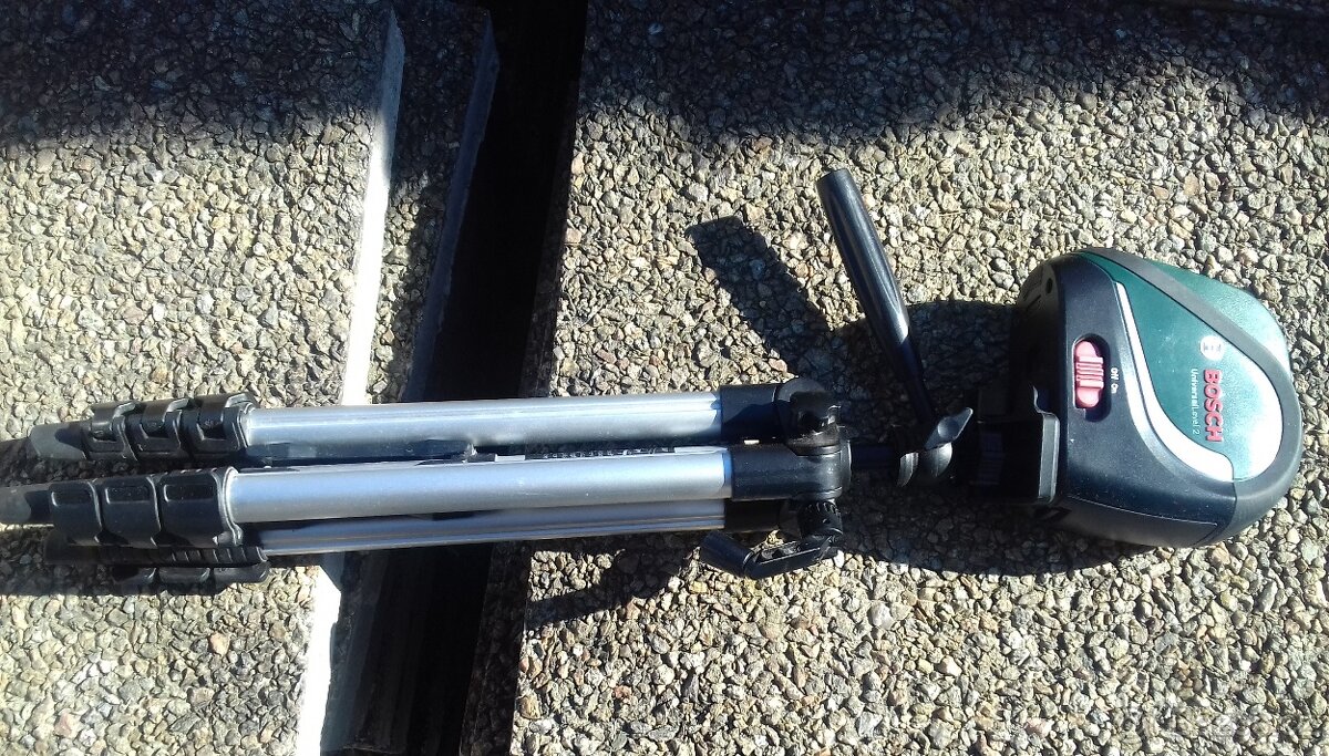 Stavební laser Bosch - 2