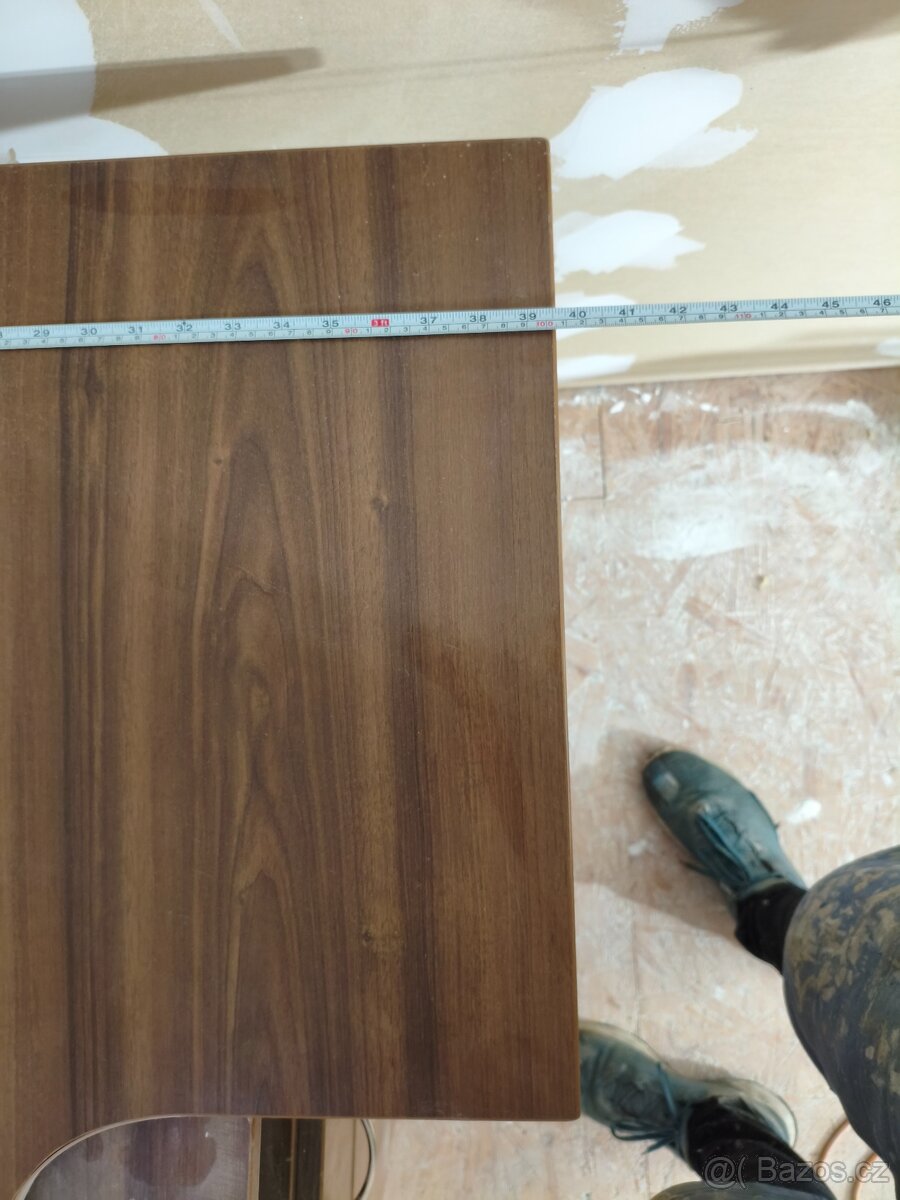 Pracovní stůl s šuplíky - 2