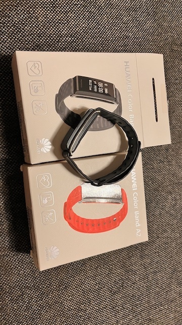 Prodám 2x Hodinky HUAWEI COLOR BAND A2 - 2