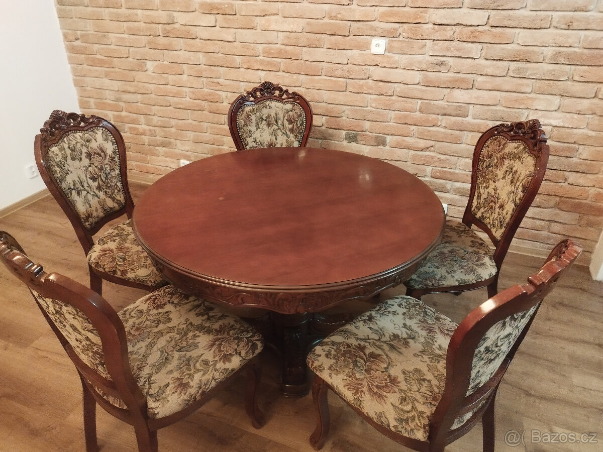 Baroko jídelní souprava sestává ze 5 židlí a stolu - 2