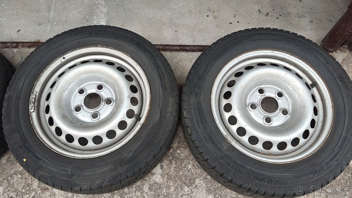 Sada plechových disků na VW T5/T6 na zimních pneu Semperit - 2