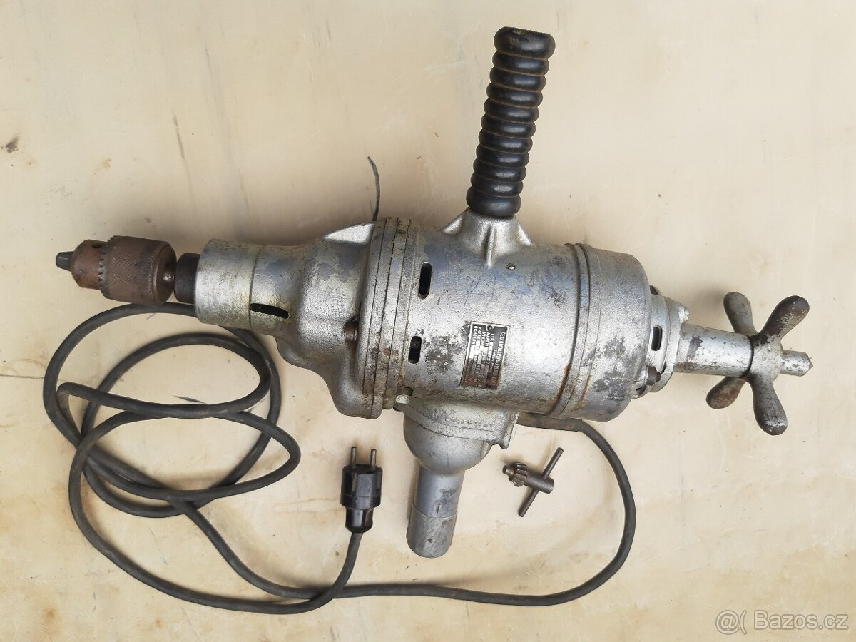 Starožitná průmyslová vrtačka ČKD - FUNKČNÍ - 2