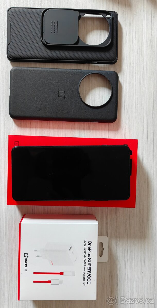 Prodám OnePlus 13 5G 16GB/512GB Black Eclipse + 120w charger - 2