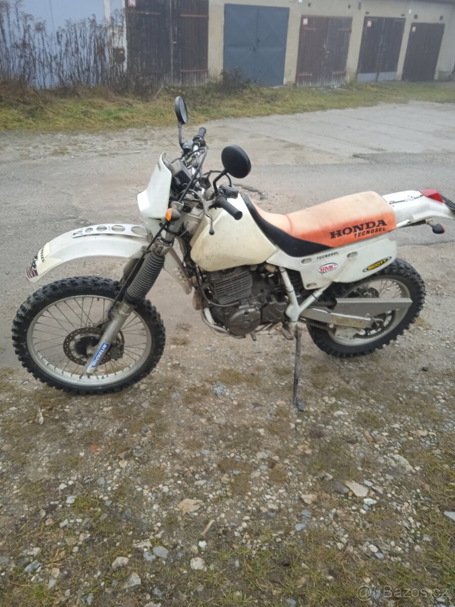 Honda Xr 600 r, Zamluvené - 2