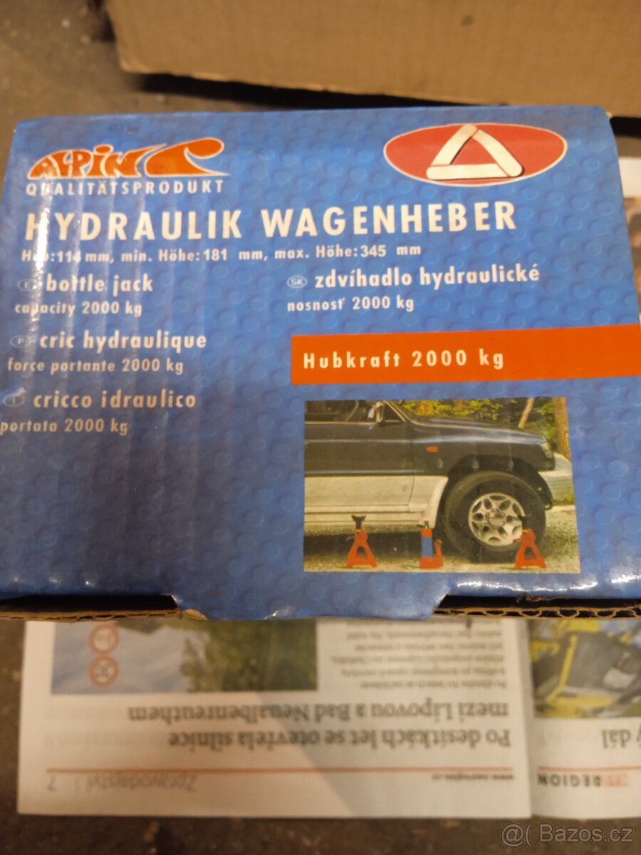 Zvedák hydraulický/2000 kg - 2