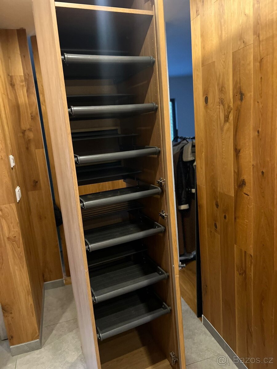 Skříňový systém IKEA PAX - 2