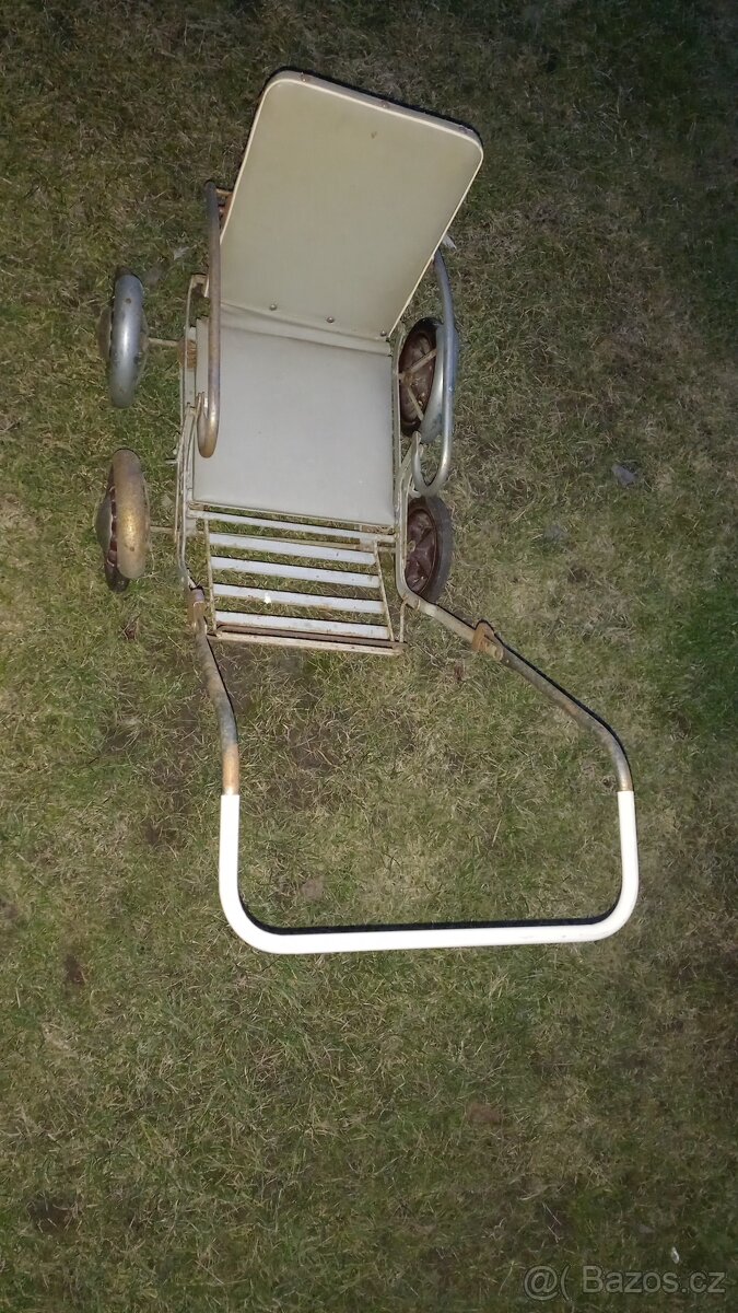 Retro kočárek pro panenky + další kolečka, kola (různá) - 2