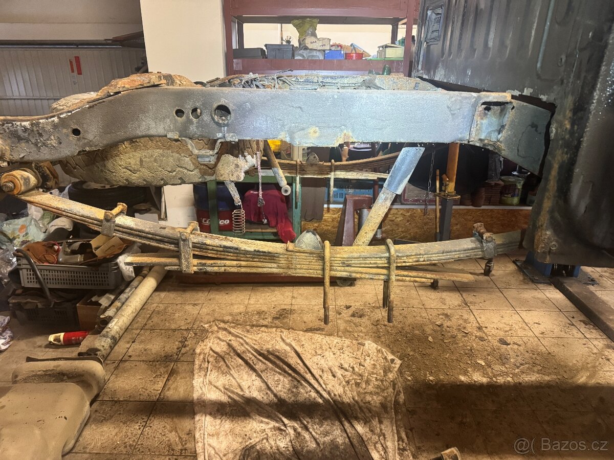 Nissan Navara D40 - 2