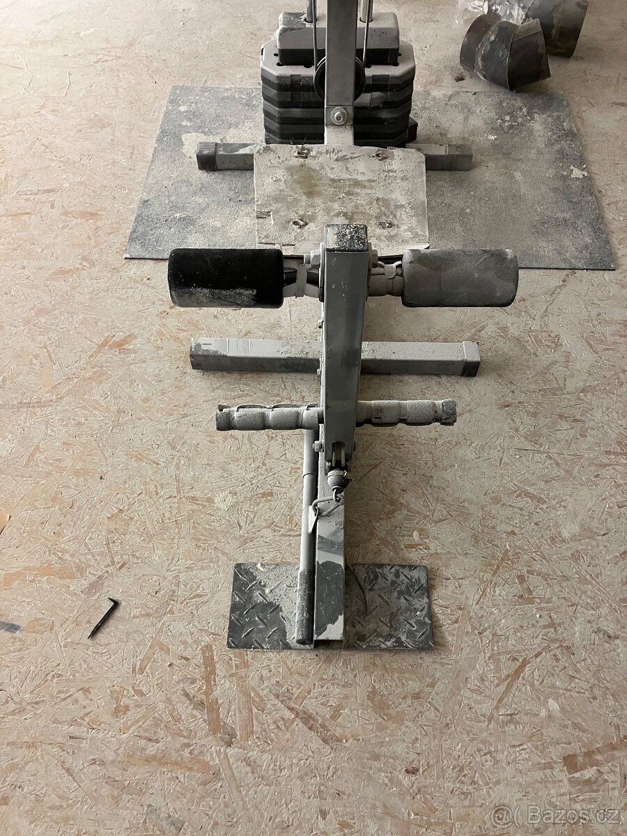 Posilovací věž - 2