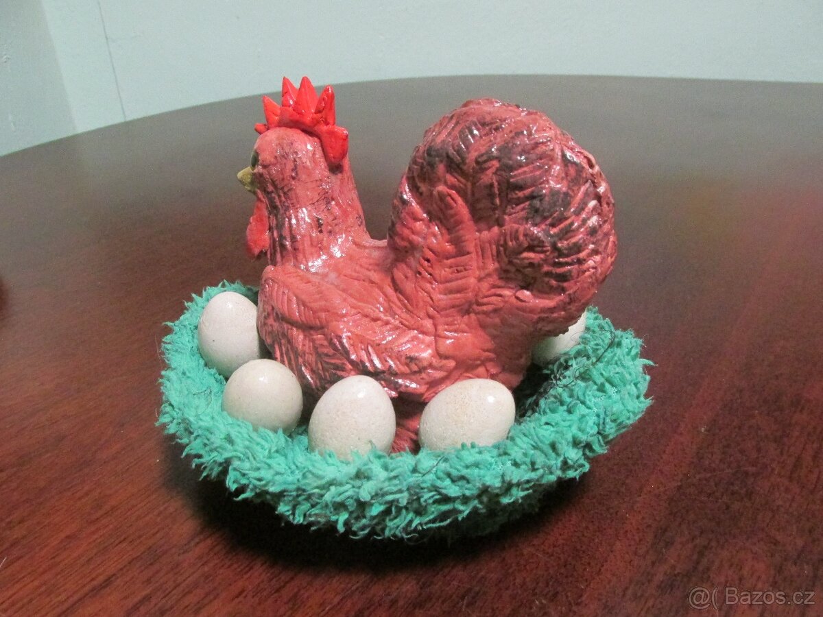 Soška slepice i s vejci - 2