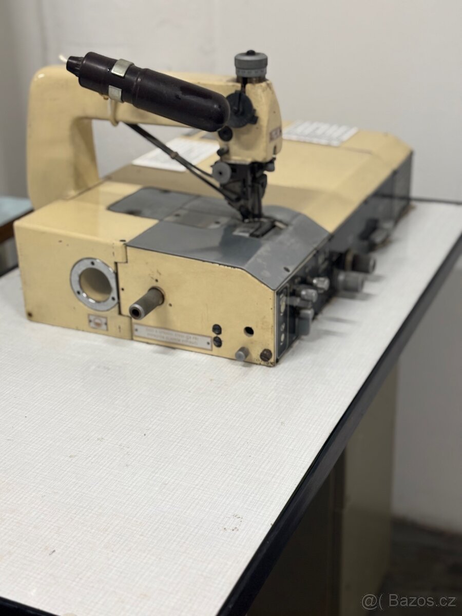 Obuvnický šicí stroj - 2
