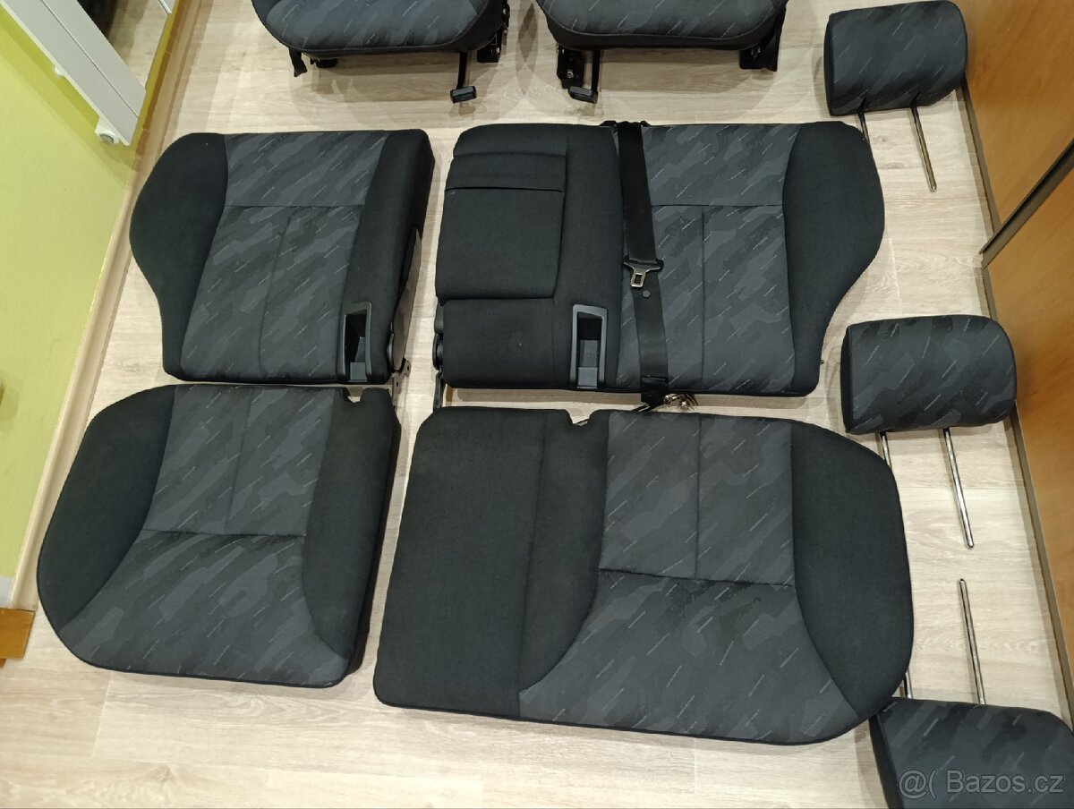 Zadní sedačky Mercedes W210 - 2