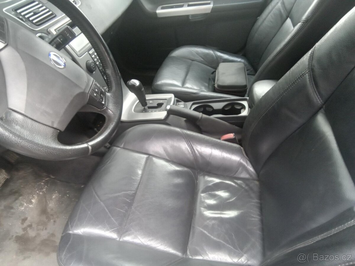 Prodám Volvo V50 2,4 D5 132kW - 2