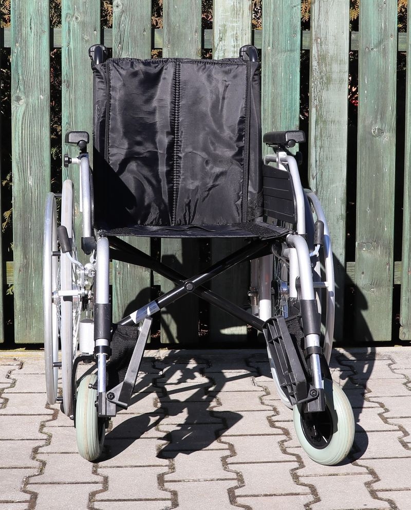 092-Mechanický invalidní vozík MediSCout. - 2