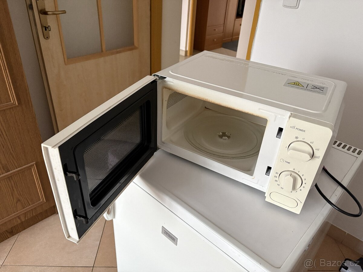 Mikrovlnka ECG MTM 1771 WE - 2